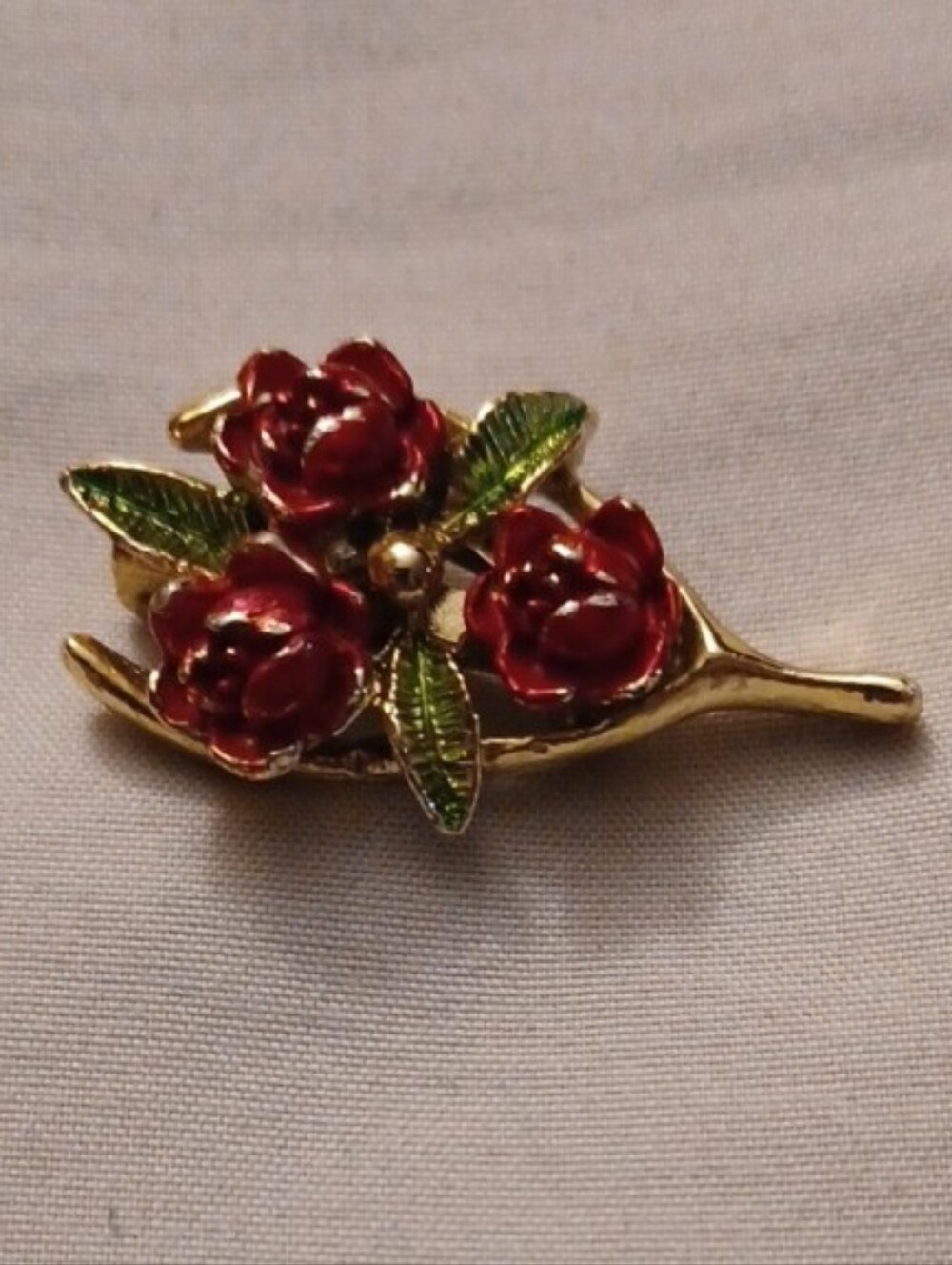 4/$40 Gold-Tone Red Rose Cluster Brooch